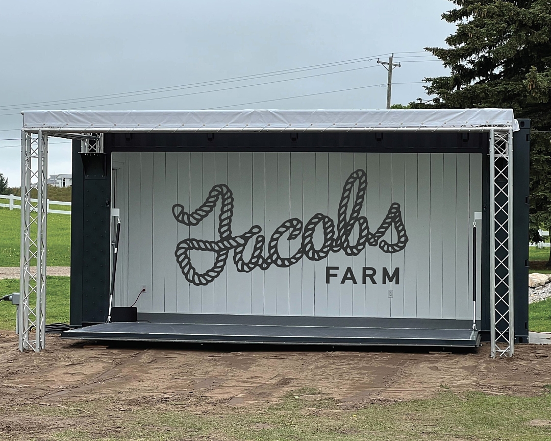Box Pop Jacob's Farm Stage