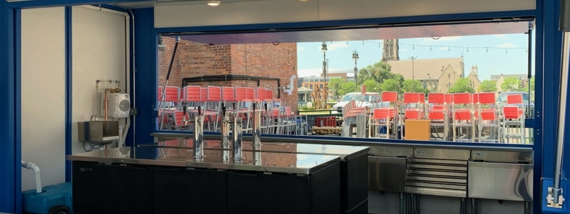 inside the Tin Roof Bar BoxPop®
